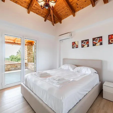 Siar The Large By Pikhost *