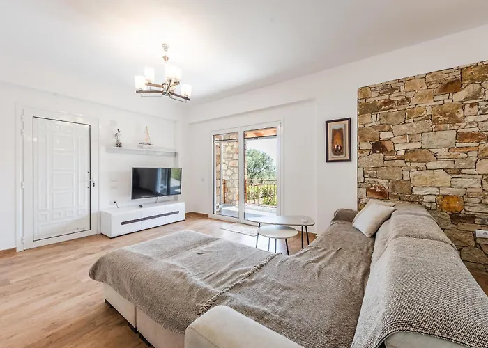 Siar The Large By Pikhost *