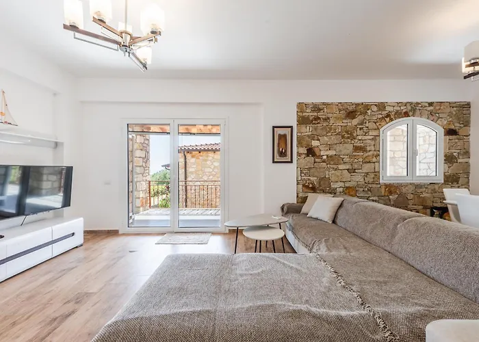 Villa Siar The Large By Pikhost