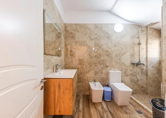 Siar The Large By Pikhost Villa *