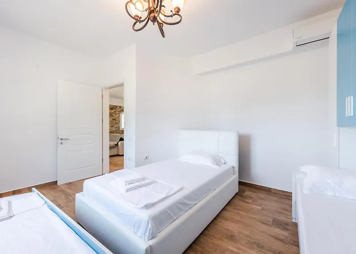 Siar The Large By Pikhost Borş